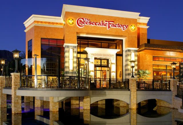 Exterior of a Cheesecake Factory restaurant